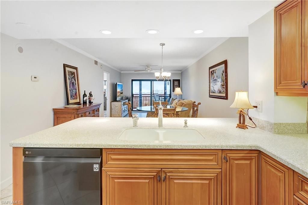 4263 Bay Beach Ln, Unit 714, Fort Myers Beach, FL 33931 Photo