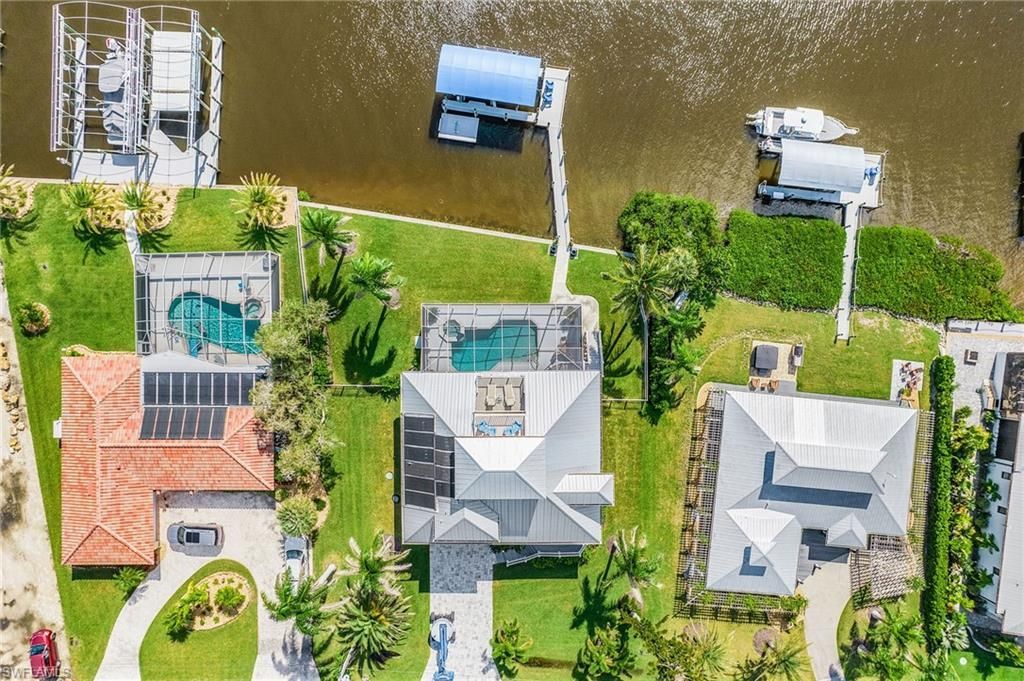 3681 San Carlos Dr, Saint James City, FL 33956 Photo