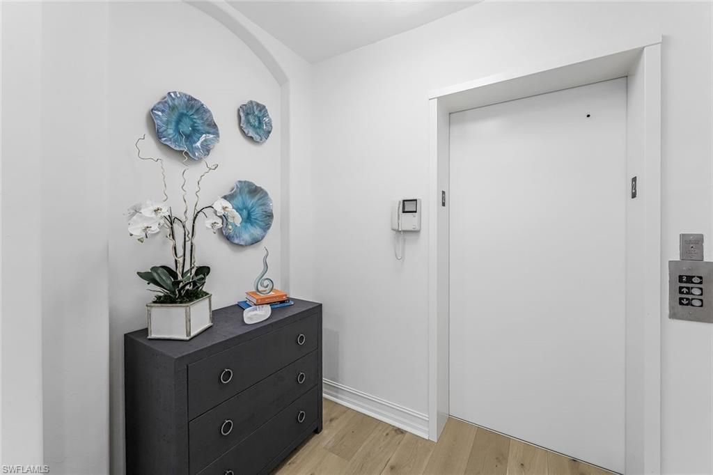 2630 Bolero Dr, Unit 2-2, Naples, FL 34109 Photo