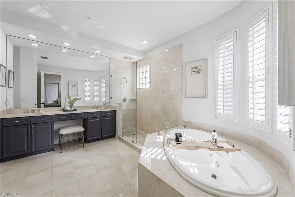 2630 Bolero Dr, Unit 2-2, Naples, FL 34109 Photo