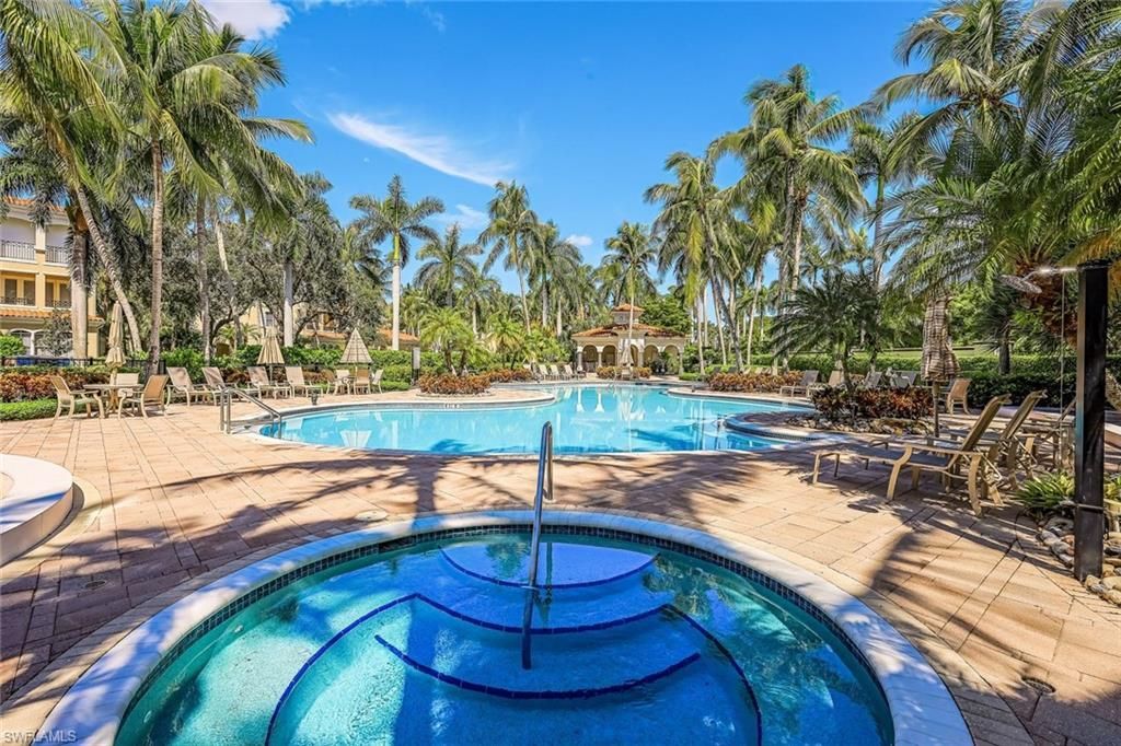 2630 Bolero Dr, Unit 2-2, Naples, FL 34109 Photo