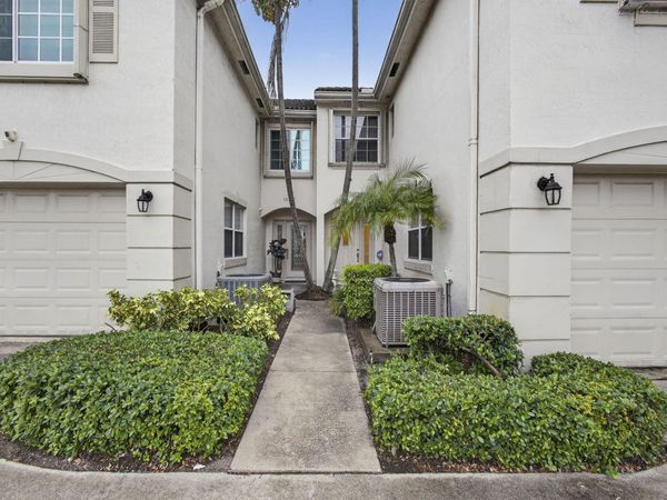 10129 N Military Trail, Palm Beach Gardens, FL 33410