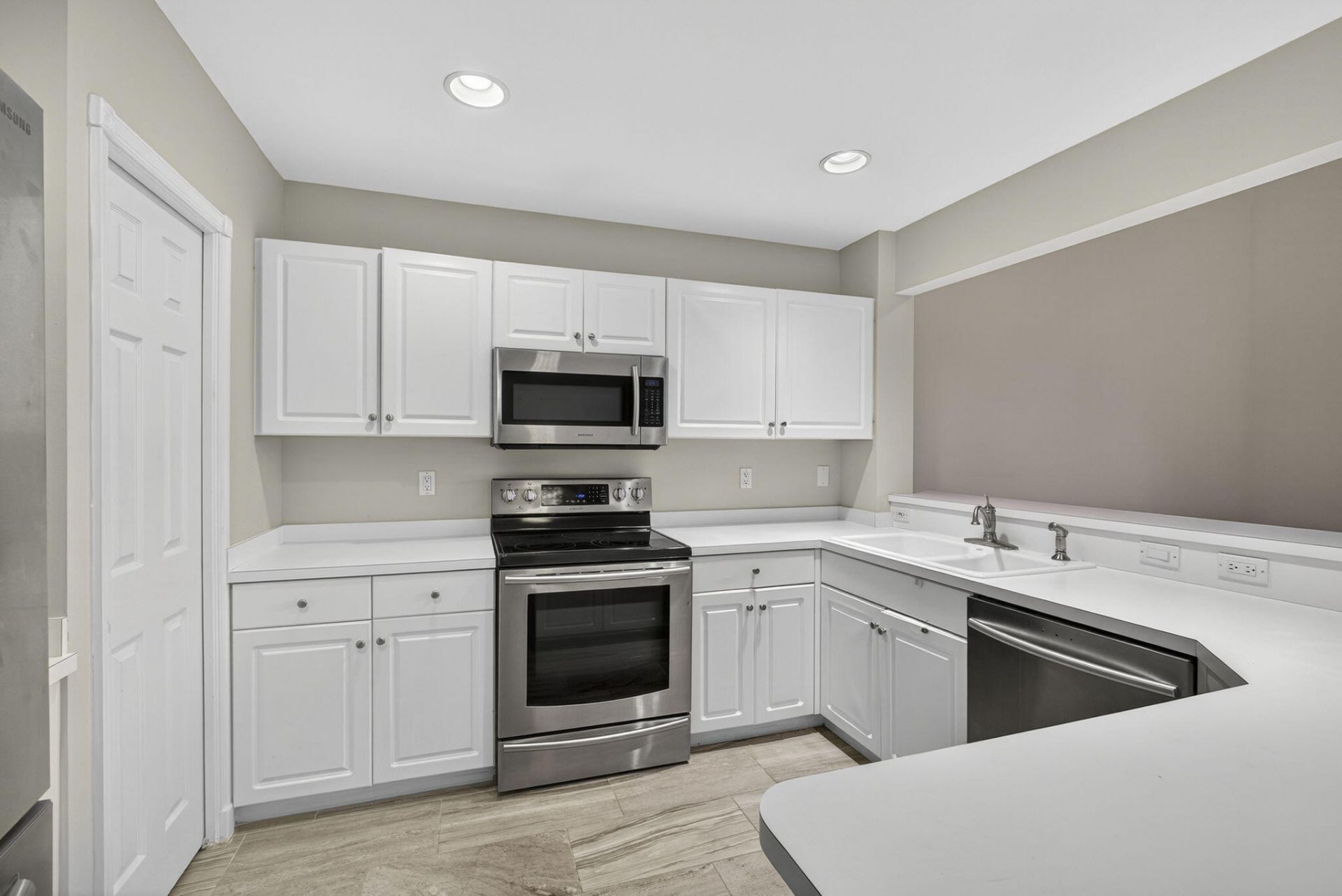 10129 N Military Trail, Palm Beach Gardens, FL 33410 Photo