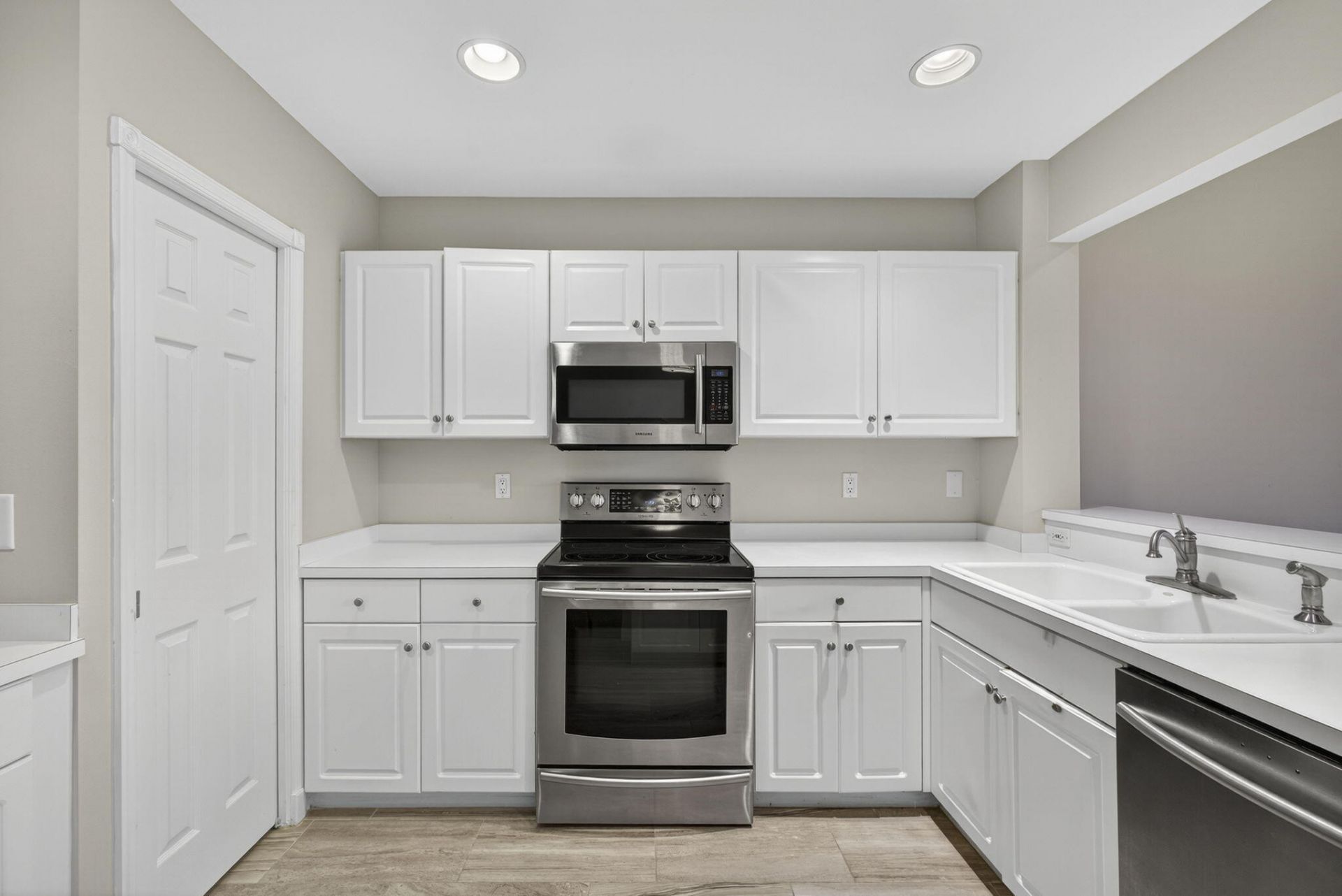 10129 N Military Trail, Palm Beach Gardens, FL 33410 Photo