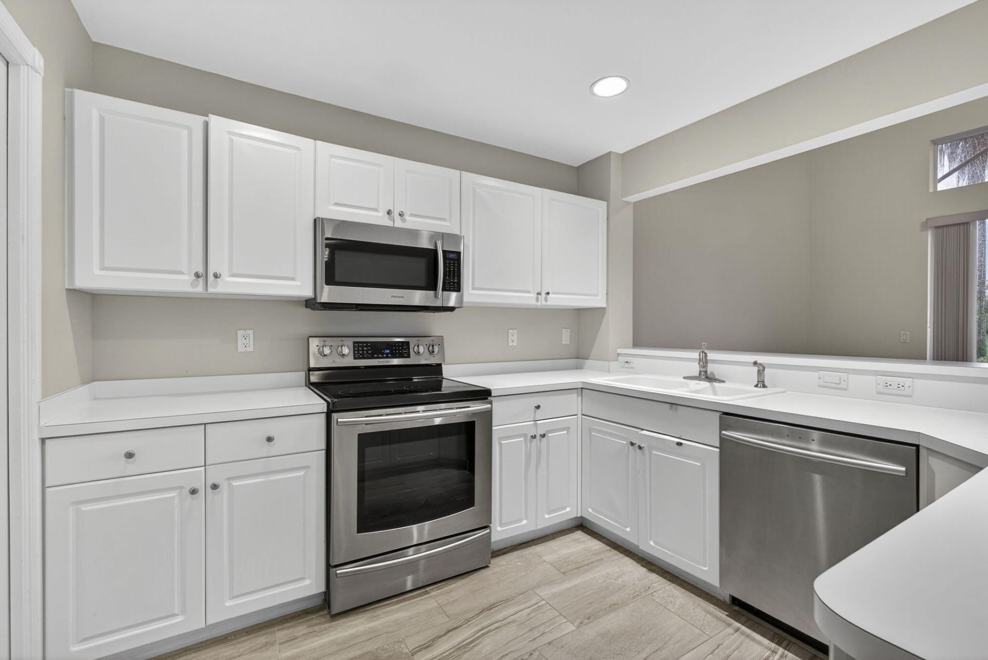 10129 N Military Trail, Palm Beach Gardens, FL 33410 Photo