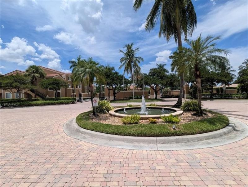 8010 N Nob Hill Road, Unit 205, Tamarac, FL 33321 Photo