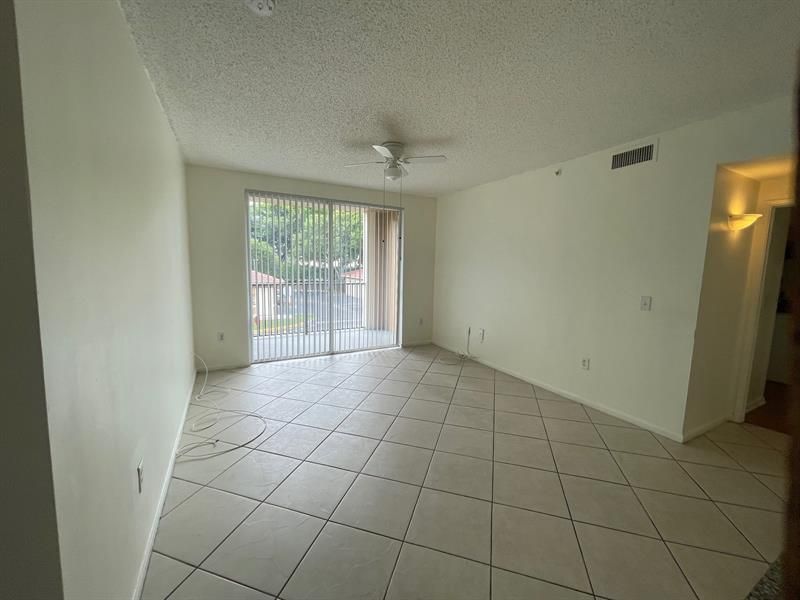 8010 N Nob Hill Road, Unit 205, Tamarac, FL 33321 Photo