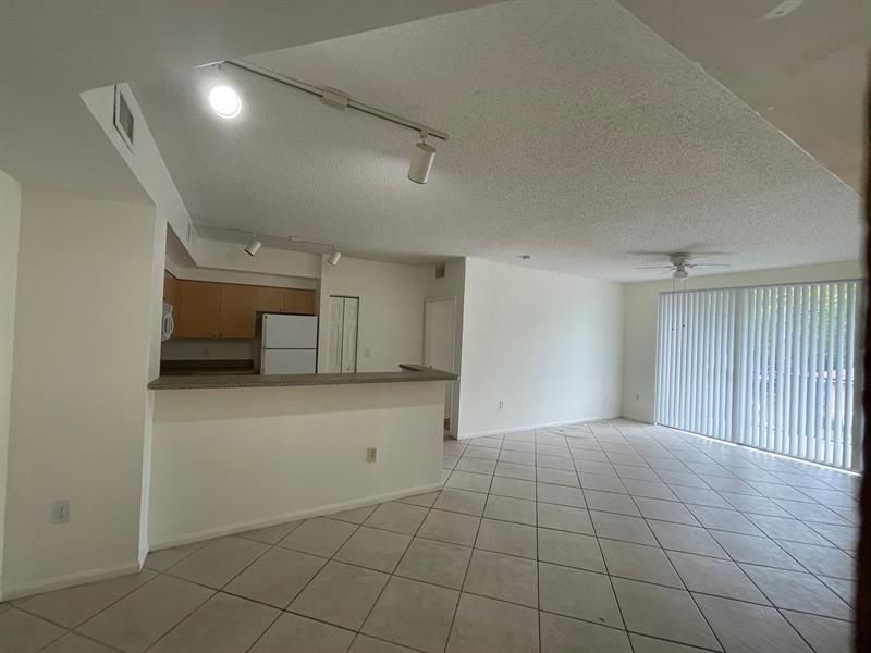8010 N Nob Hill Road, Unit 205, Tamarac, FL 33321 Photo