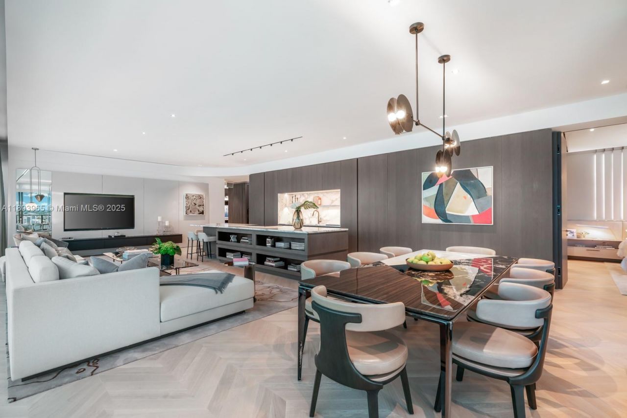 300 N Biscayne Blvd, Unit 7803, Miami, FL 33132 Photo