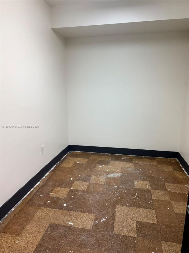 299 Alhambra Cir, Unit 203, Coral Gables, FL 33134 Photo