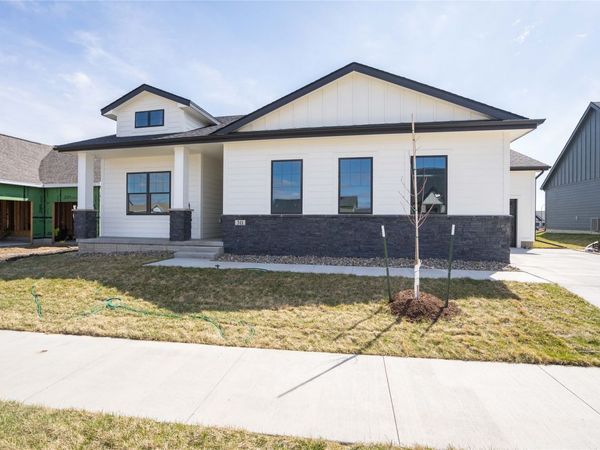 203 SW 18th Street, Ankeny, IA 50023