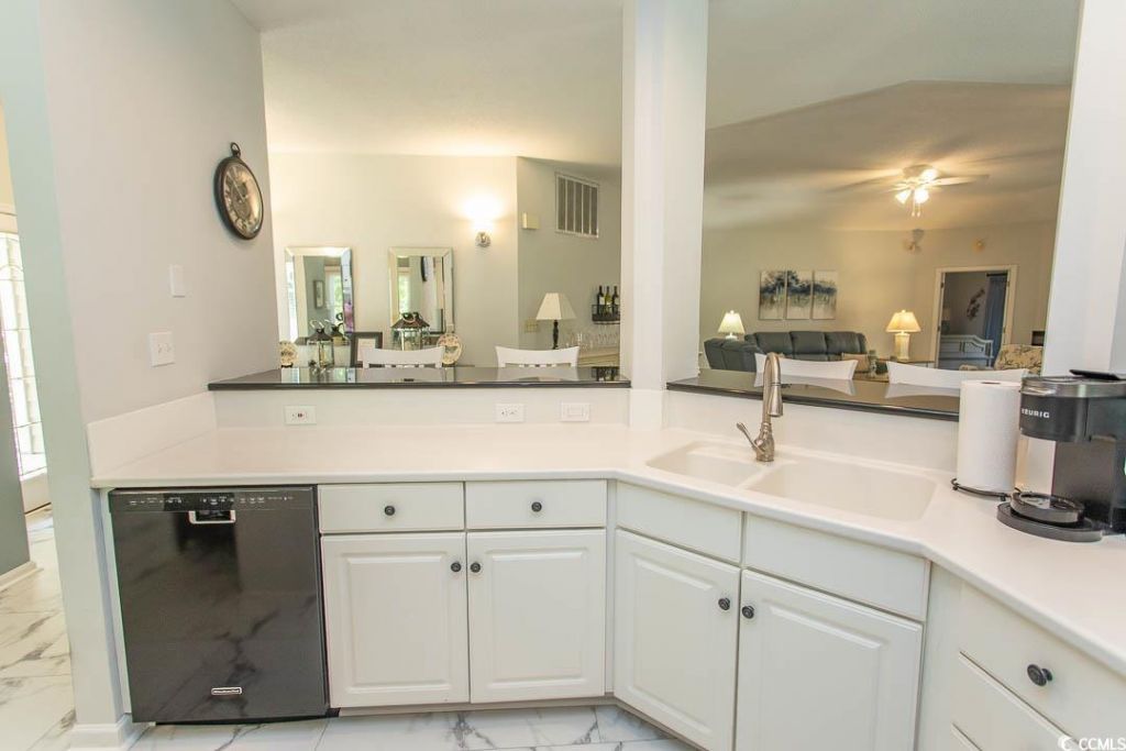 1802 Spinnaker Dr. Photo 7