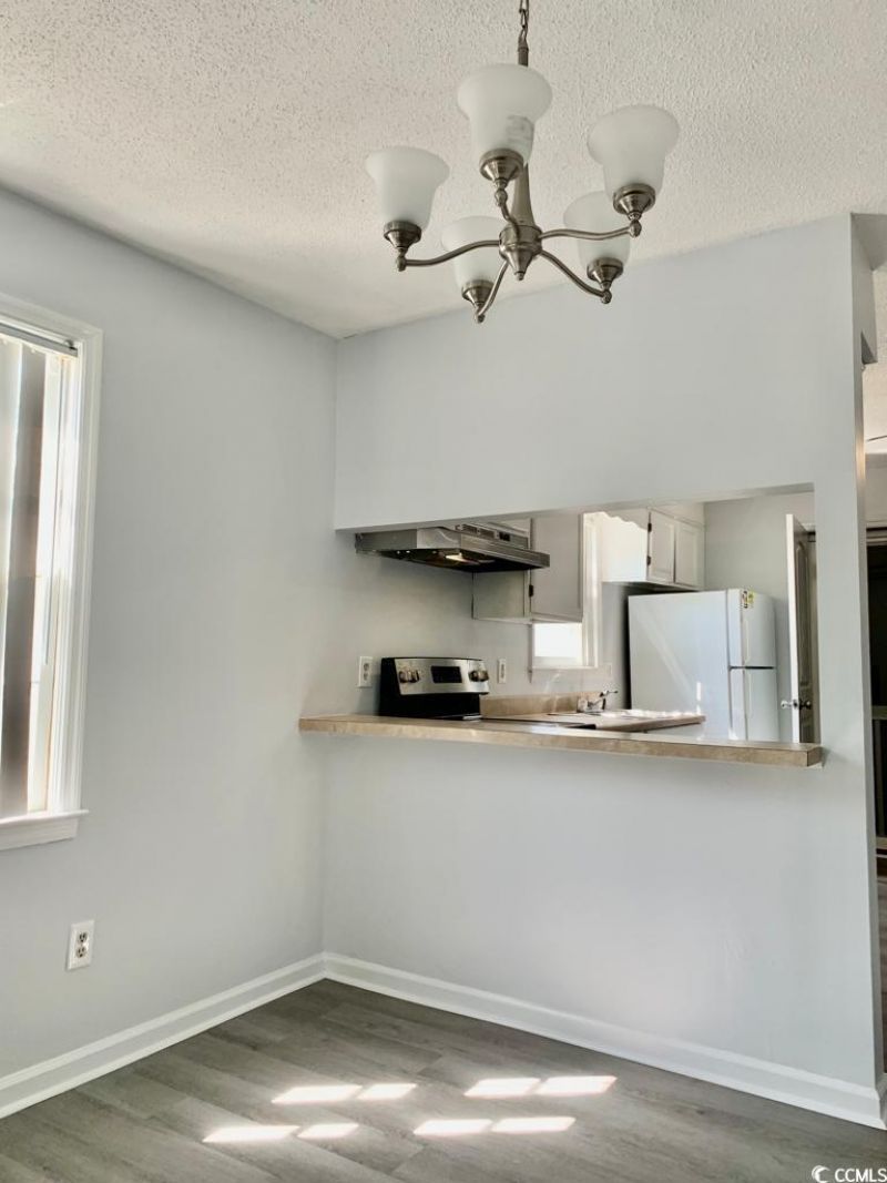 105 S Merriman Rd. Photo 17