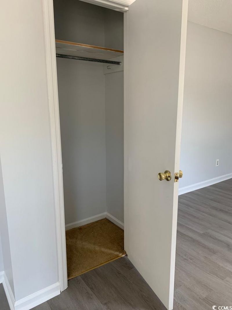 105 S Merriman Rd. Photo 21