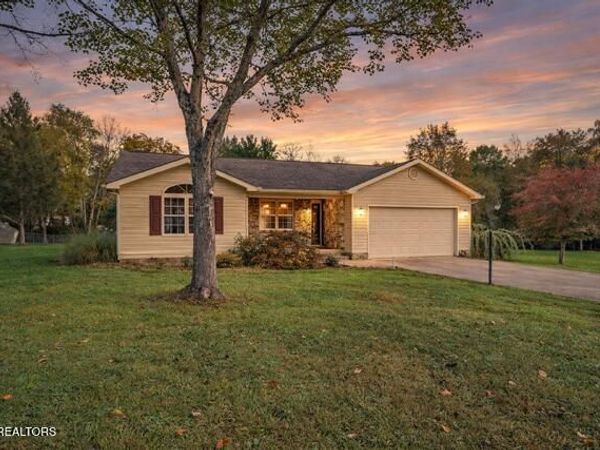 239 Golden Brook Drive, Crossville, TN 38555