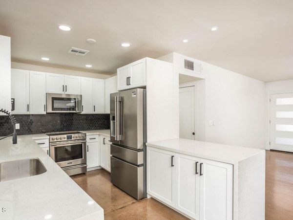 4721 N 24TH Street, Phoenix, AZ 85016