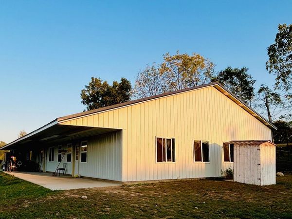 7982 W Remus Road, Remus, MI 49340