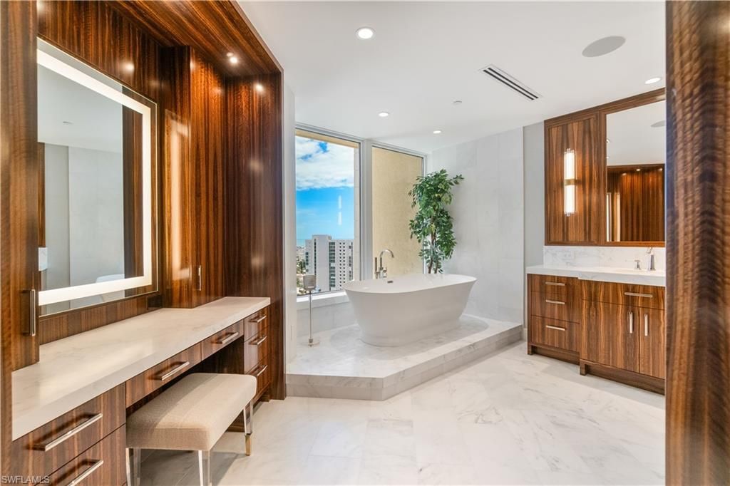 4021 Gulf Shore Blvd N, Unit 14, Naples, FL 34103 Photo