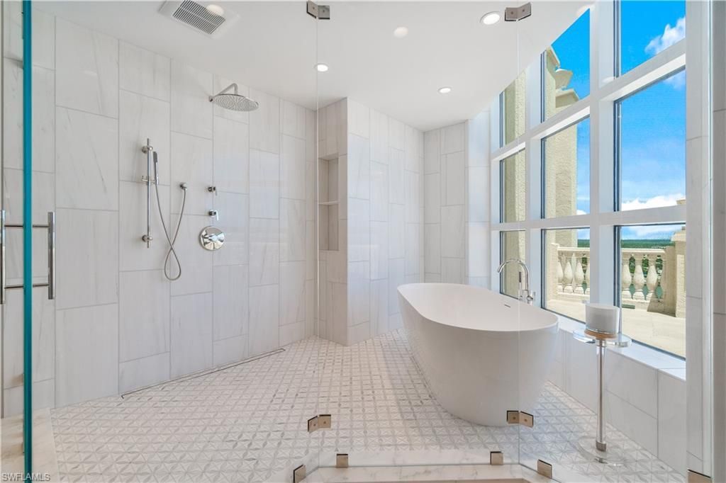 4021 Gulf Shore Blvd N, Unit 14, Naples, FL 34103 Photo