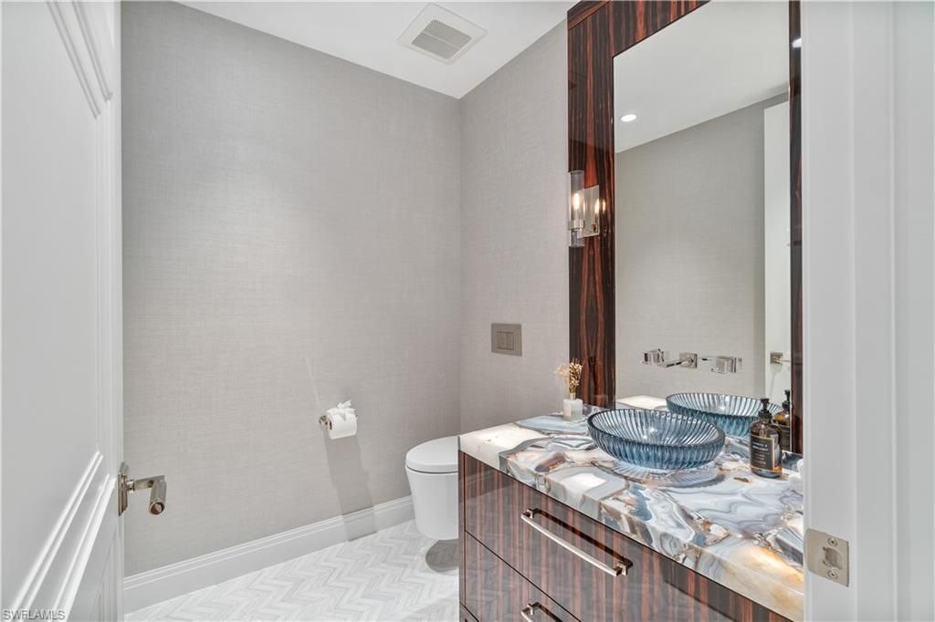 4021 Gulf Shore Blvd N, Unit 14, Naples, FL 34103 Photo