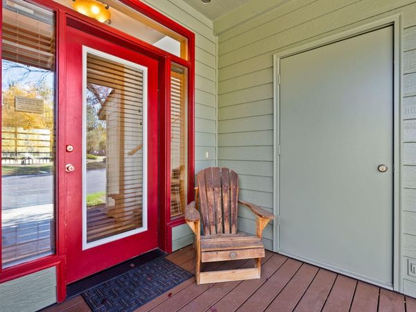 1044 Golden Pheasant Drive, Redmond, OR 97756