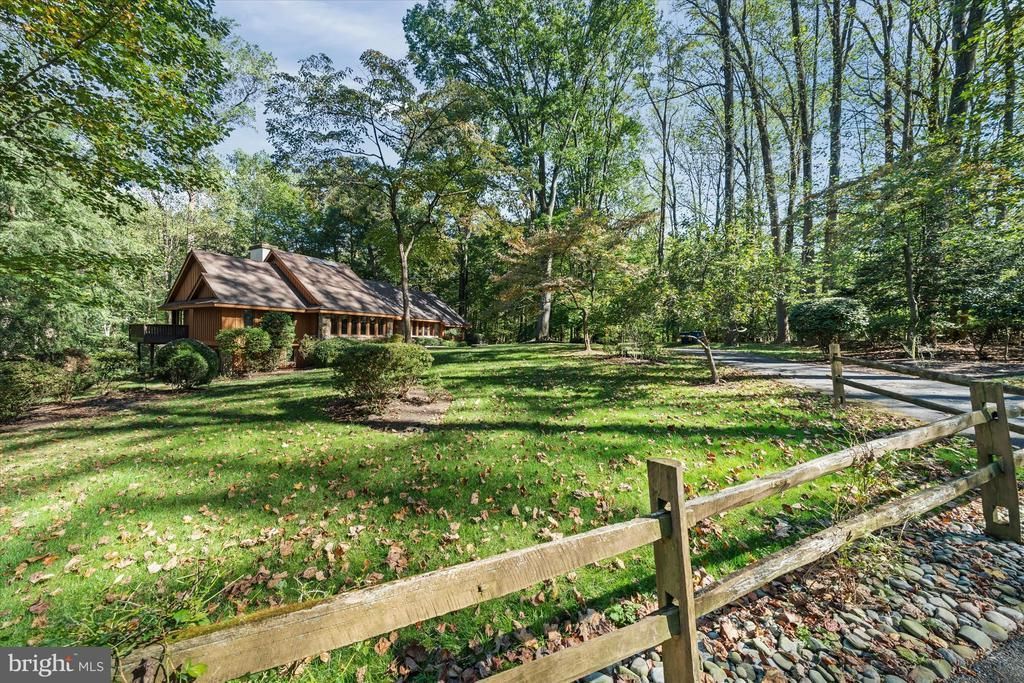 15 Quail Crossing Drive, Wilmington, DE 19807 Main Photo