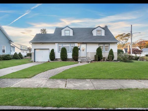 1024 Mahopac, West Hempstead, NY 11552