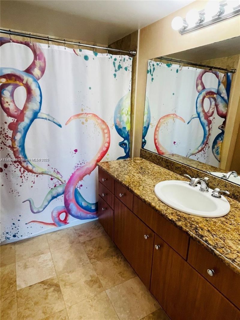 201 Golden Isles Dr, Unit 510, Hallandale Beach, FL 33009 Photo