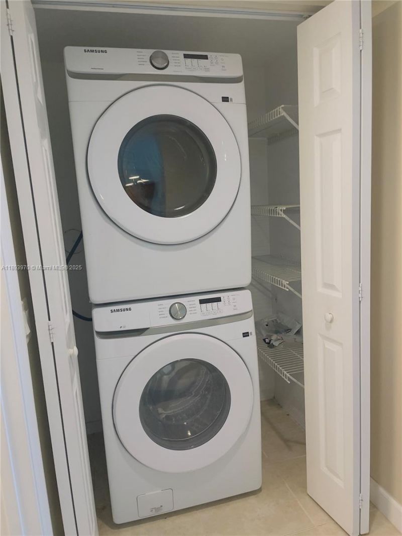 201 Golden Isles Dr, Unit 510, Hallandale Beach, FL 33009 Photo