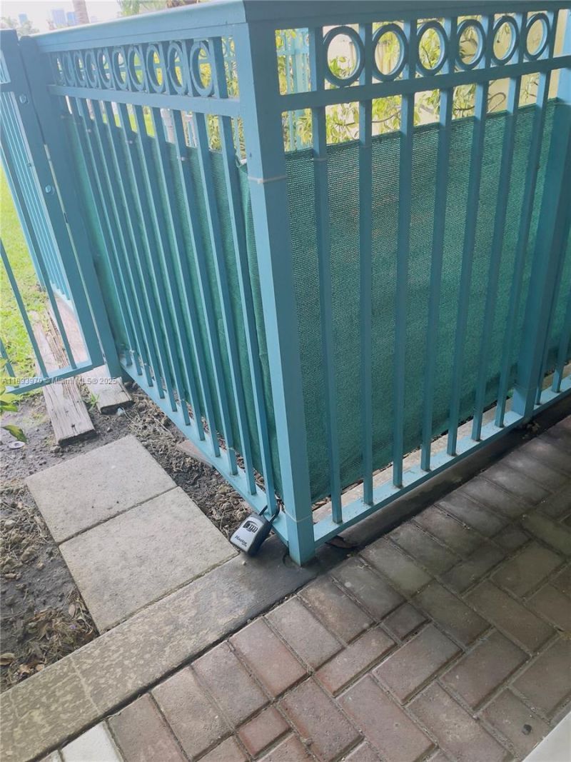 201 Golden Isles Dr, Unit 510, Hallandale Beach, FL 33009 Photo