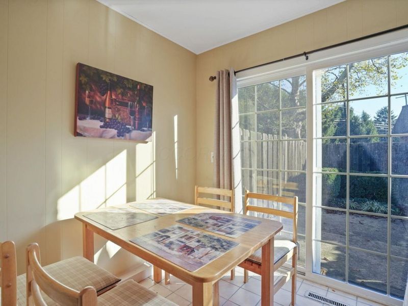 1594 Lafayette Drive, Columbus, OH 43220 Photo 11