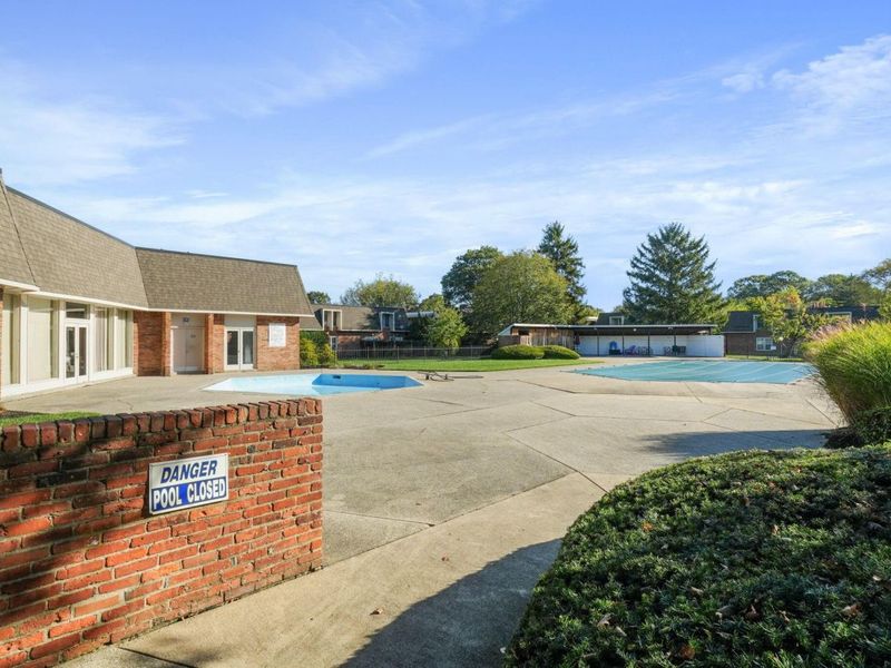 1594 Lafayette Drive, Columbus, OH 43220 Photo 22