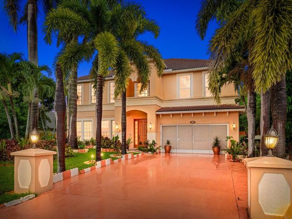 565 SW Halden Avenue, Port St. Lucie, FL 34953