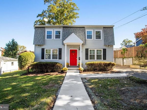 6908 BARRETT, FALLS CHURCH, VA 22042