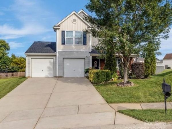 112 Zander Woods Court, Mount Holly, NC 28120