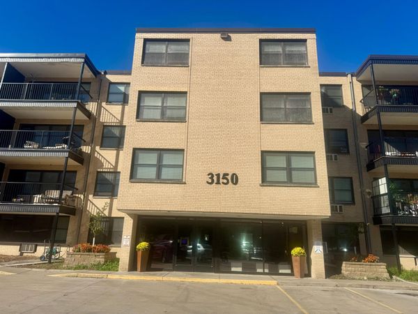 3150 Excelsior Boulevard, Unit 211, Minneapolis, MN 55416