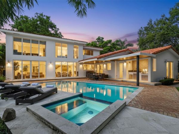 575 Bay Point Rd, Miami, FL 33137