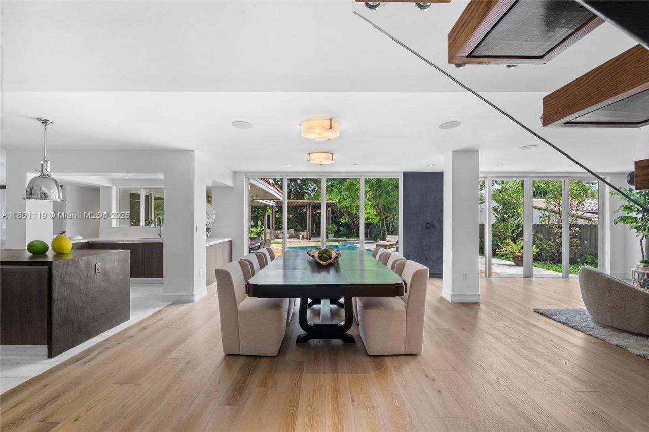 575 Bay Point Rd, Miami, FL 33137 Photo