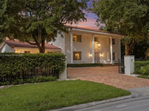 575 Bay Point Rd, Miami, FL 33137