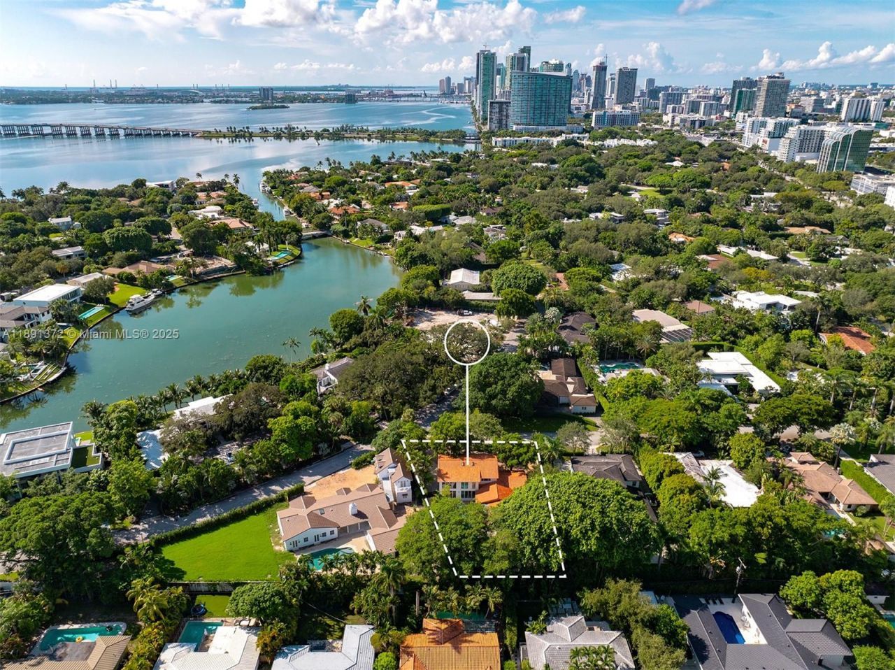 575 Bay Point Rd, Miami, FL 33137 Photo