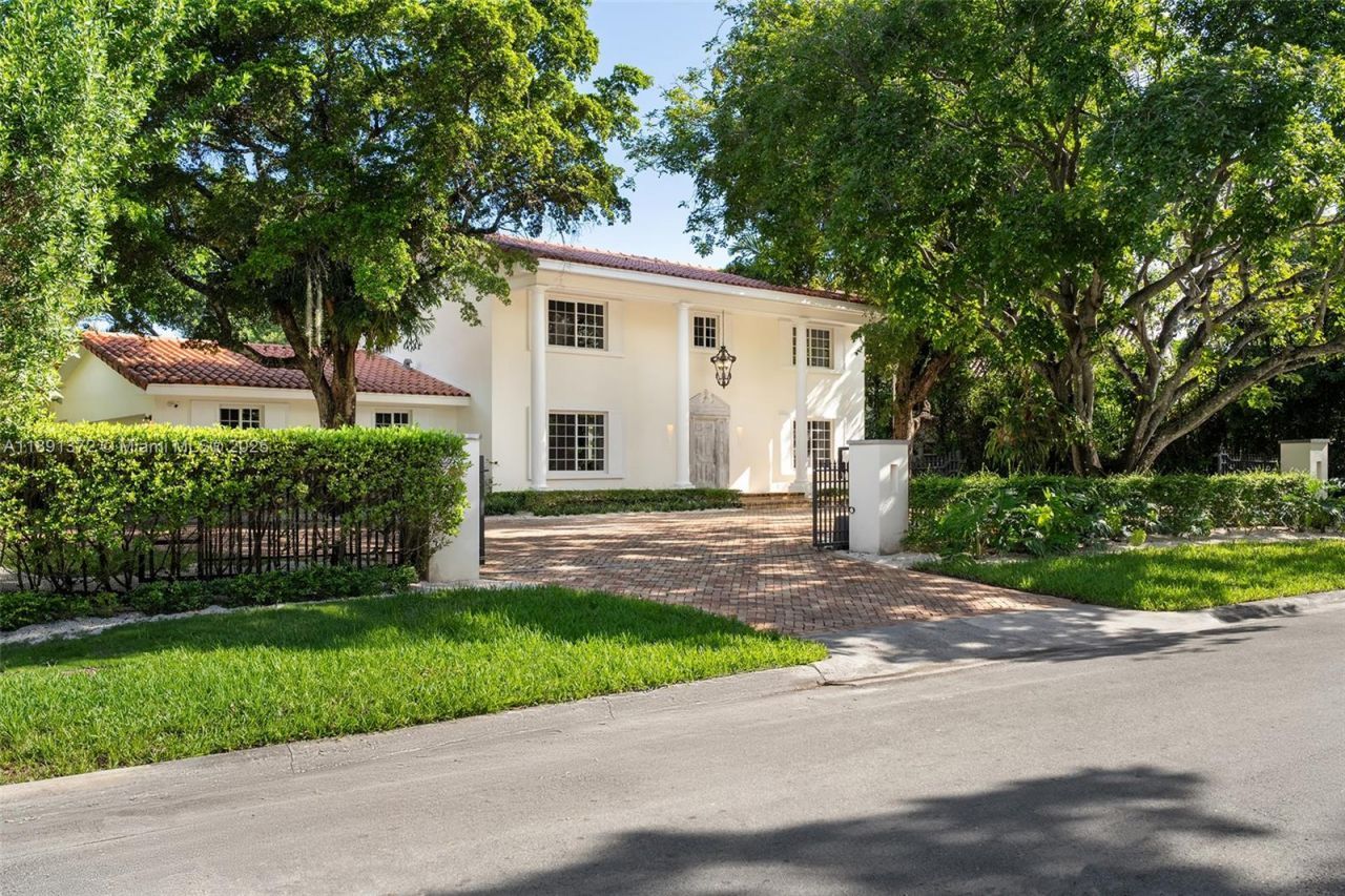 575 Bay Point Rd, Miami, FL 33137 Photo