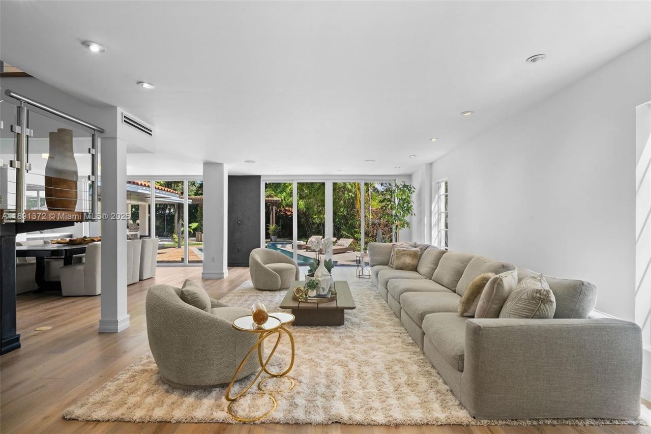 575 Bay Point Rd, Miami, FL 33137 Photo