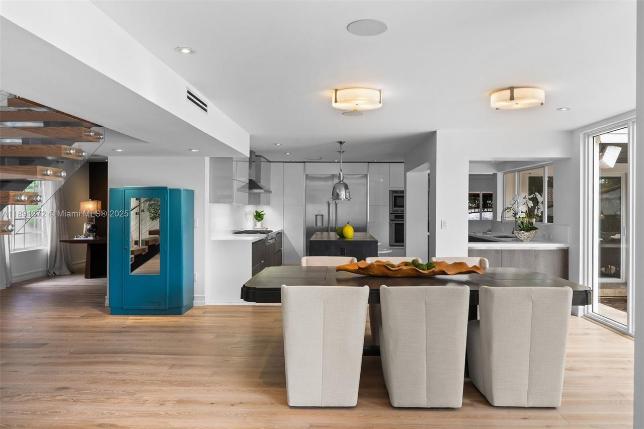 575 Bay Point Rd, Miami, FL 33137 Photo