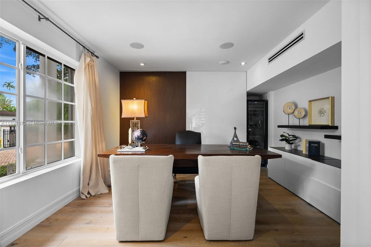 575 Bay Point Rd, Miami, FL 33137 Photo