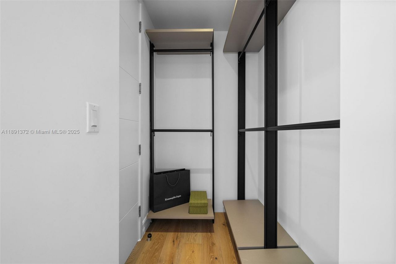 575 Bay Point Rd, Miami, FL 33137 Photo