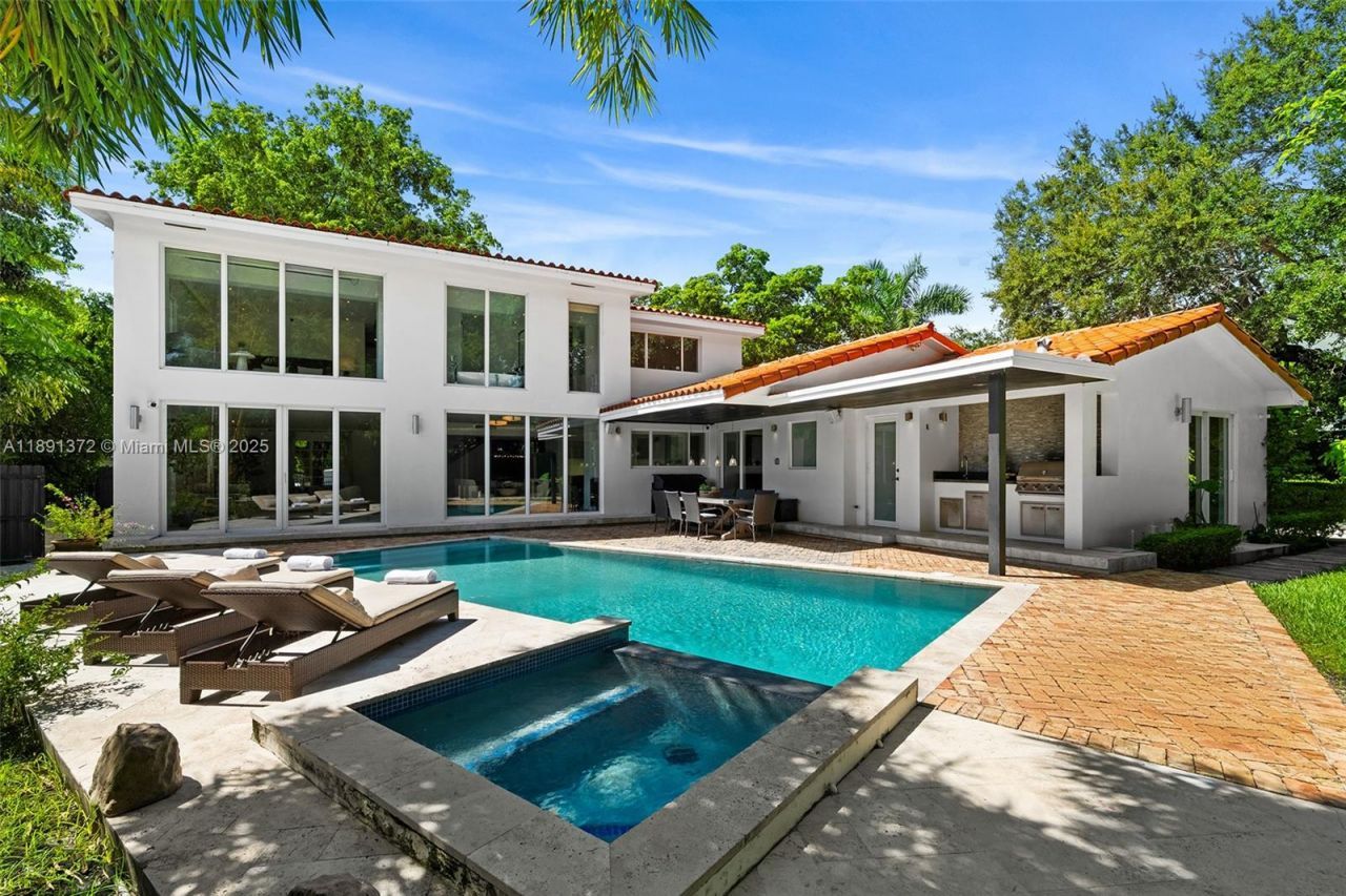 575 Bay Point Rd, Miami, FL 33137 Photo