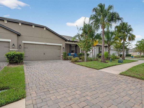 19356 HAWK VALLEY DRIVE, TAMPA, FL 33647