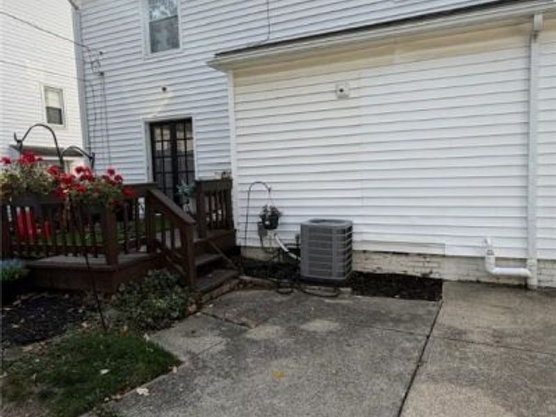 2223 Fenwick Road, University Heights, OH 44118 Photo 21