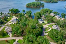 338 Lake Estate Drive photo 4