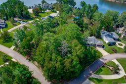 338 Lake Estate Drive photo 4